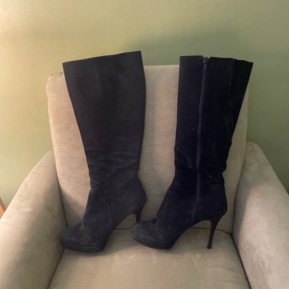 Elegant Black Knee-High Women's Boots
